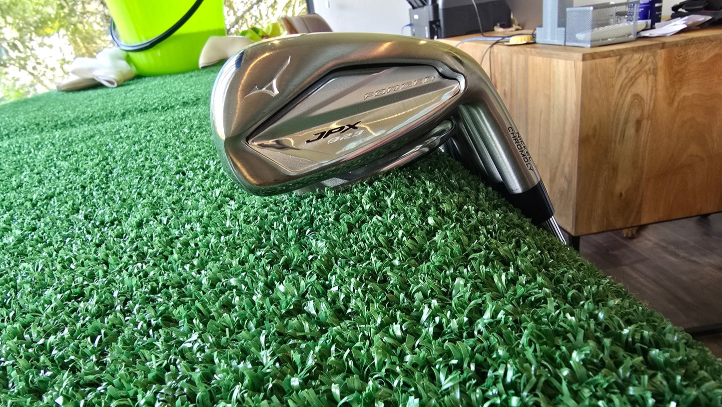 Mizuno JPX ‘Replica Forged’ Iron Set – 4 to PW (8 Clubs)Replica – Brand New