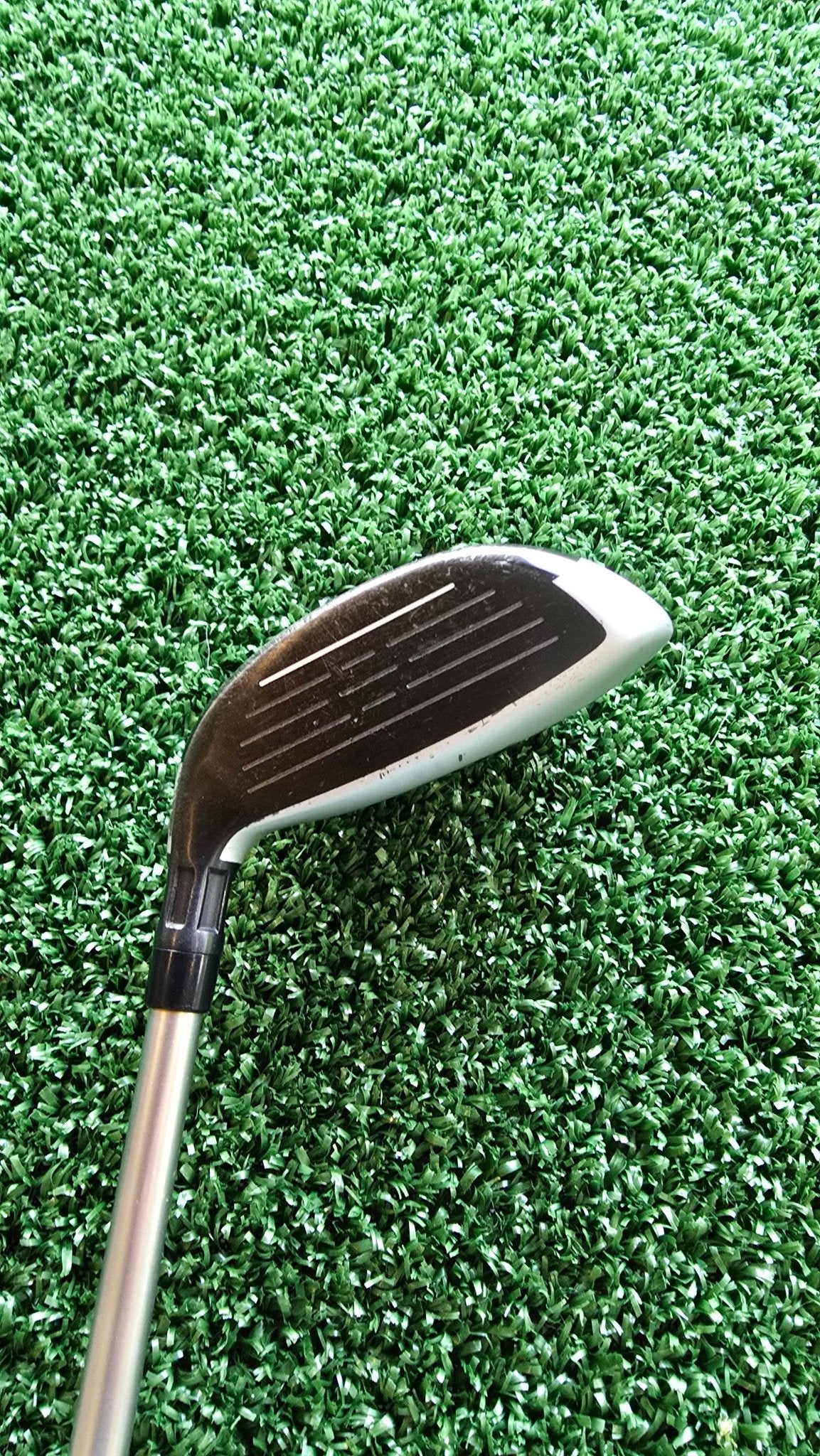 TaylorMade M4 Hybrid – 21° (4H)Pre-Owned – Regular Flex – Good Condition + Headcover