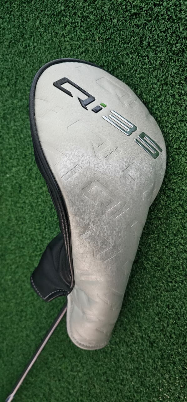 Qi35 10'5Degree adjustable driver with stiff shaft Diamana TM 50g S